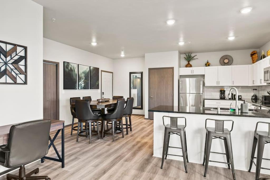 Spacious New 2 Bed 2 Bath Apt By Downtown Spokane Exteriör bild