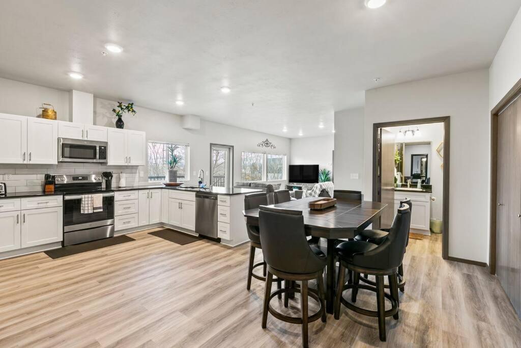 Spacious New 2 Bed 2 Bath Apt By Downtown Spokane Exteriör bild
